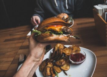 5-Unhealthy-Yet-Delicious-Fast-Food-Items-fnb-daily